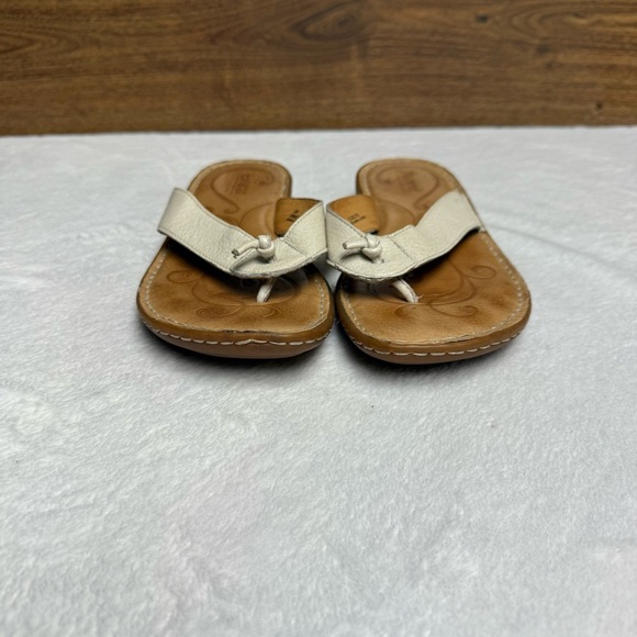 Born Women's size 8 Cream Sandals in good condition - Picture 4 of 8
